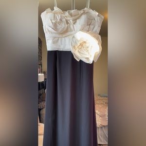 maxandcleo Beautiful long formal gown